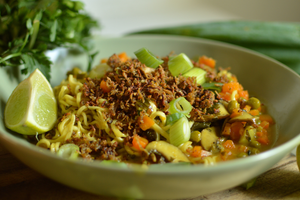 Creamy Curry Ramen Noodles with Crispy Grated Tofu