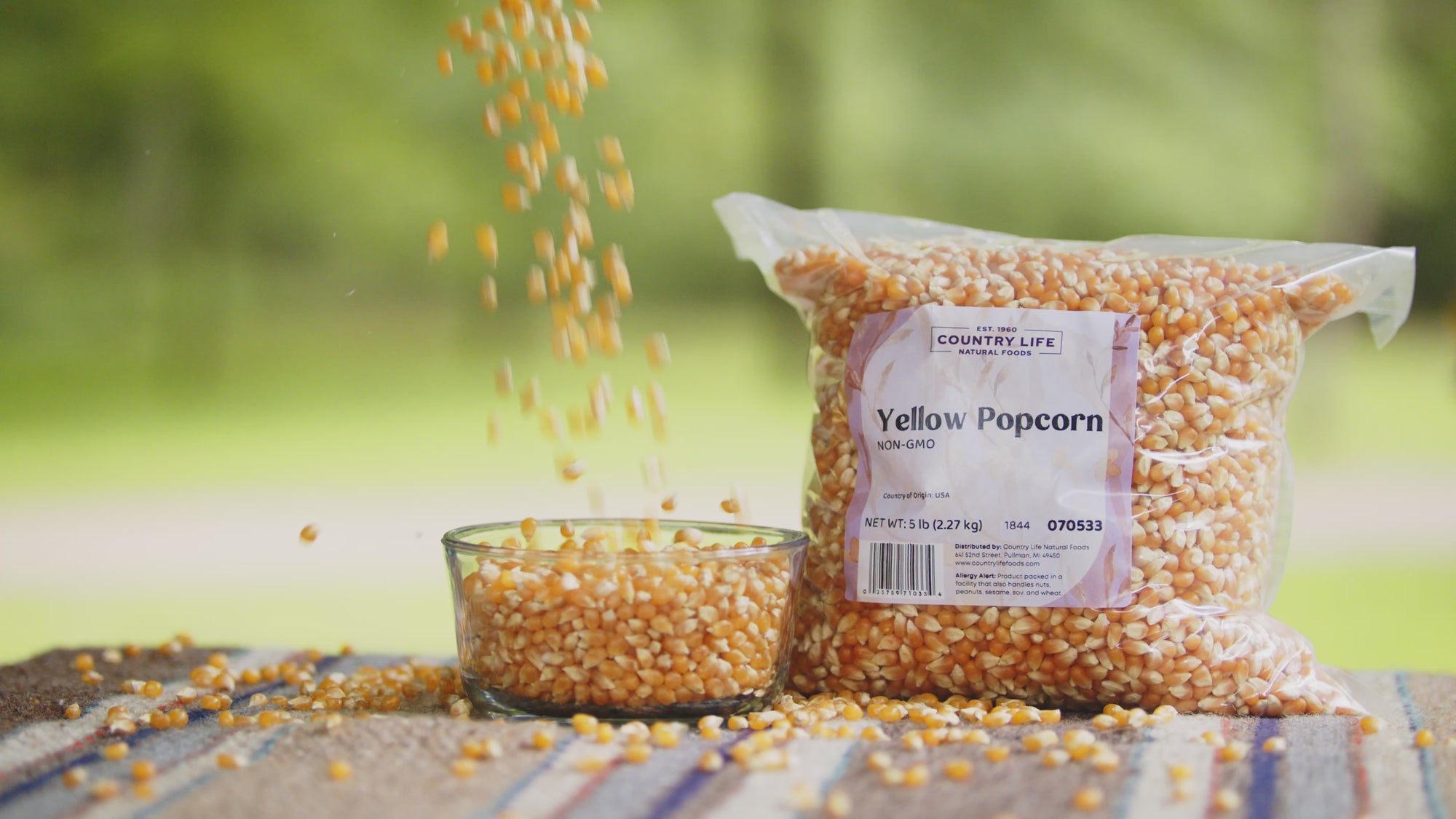 Load and play video in Gallery viewer, Popcorn, Yellow